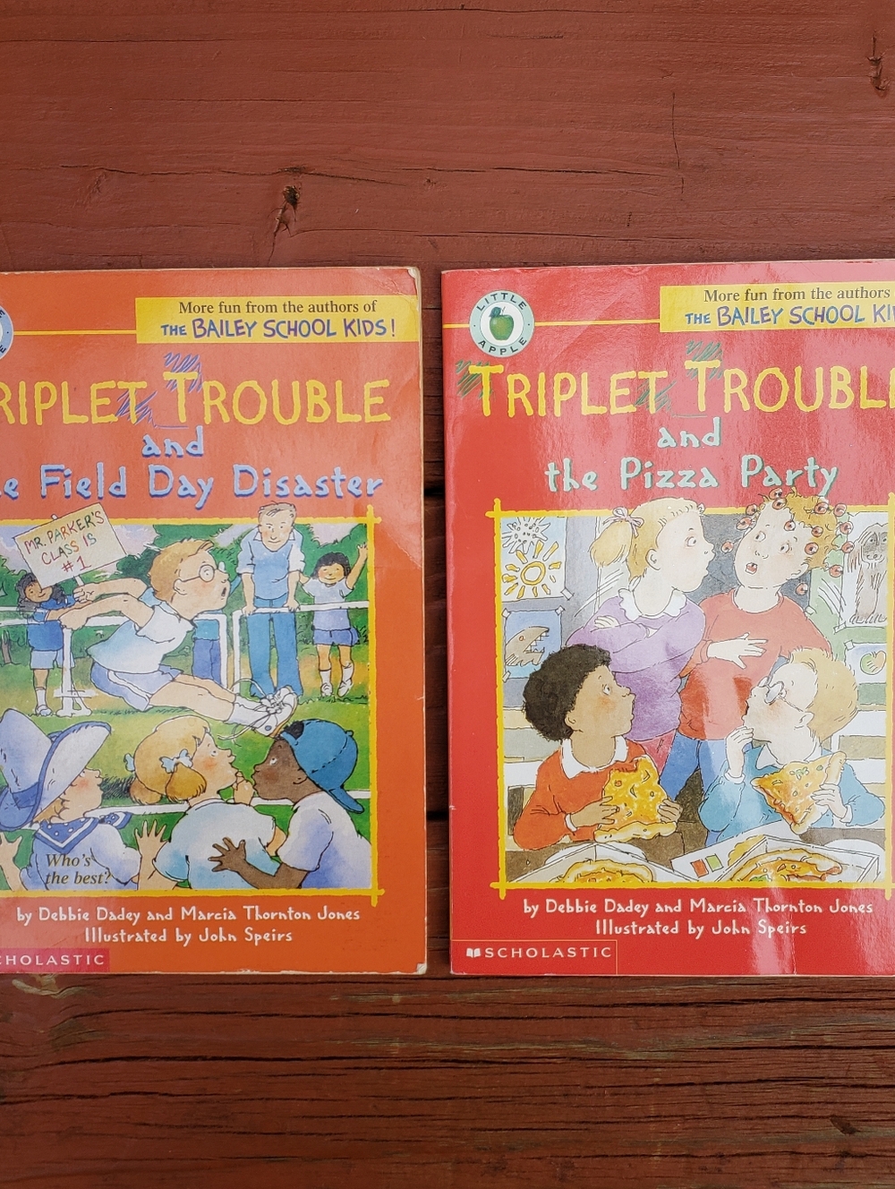 [2] Triplet Trouble (Field Day & Pizza Party) Chapter Books - Paperback